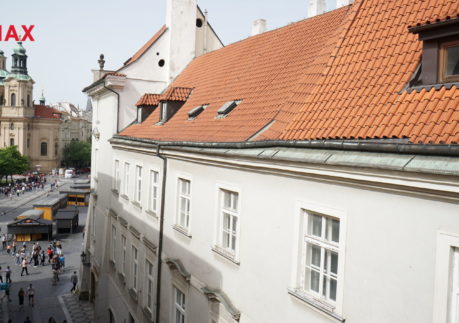 Prostorný byt 2+kk v samém centru Prahy