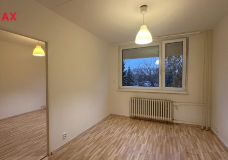 Prodej Bytu 2+kk Španielova, Praha Řepy, 37 m2 v panelovém zatepleném domě